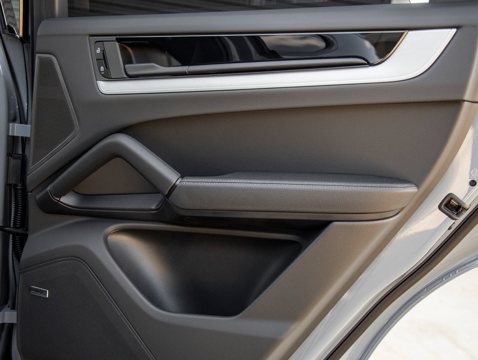 New 2026 Porsche Cayenne AWD/4WD image 37