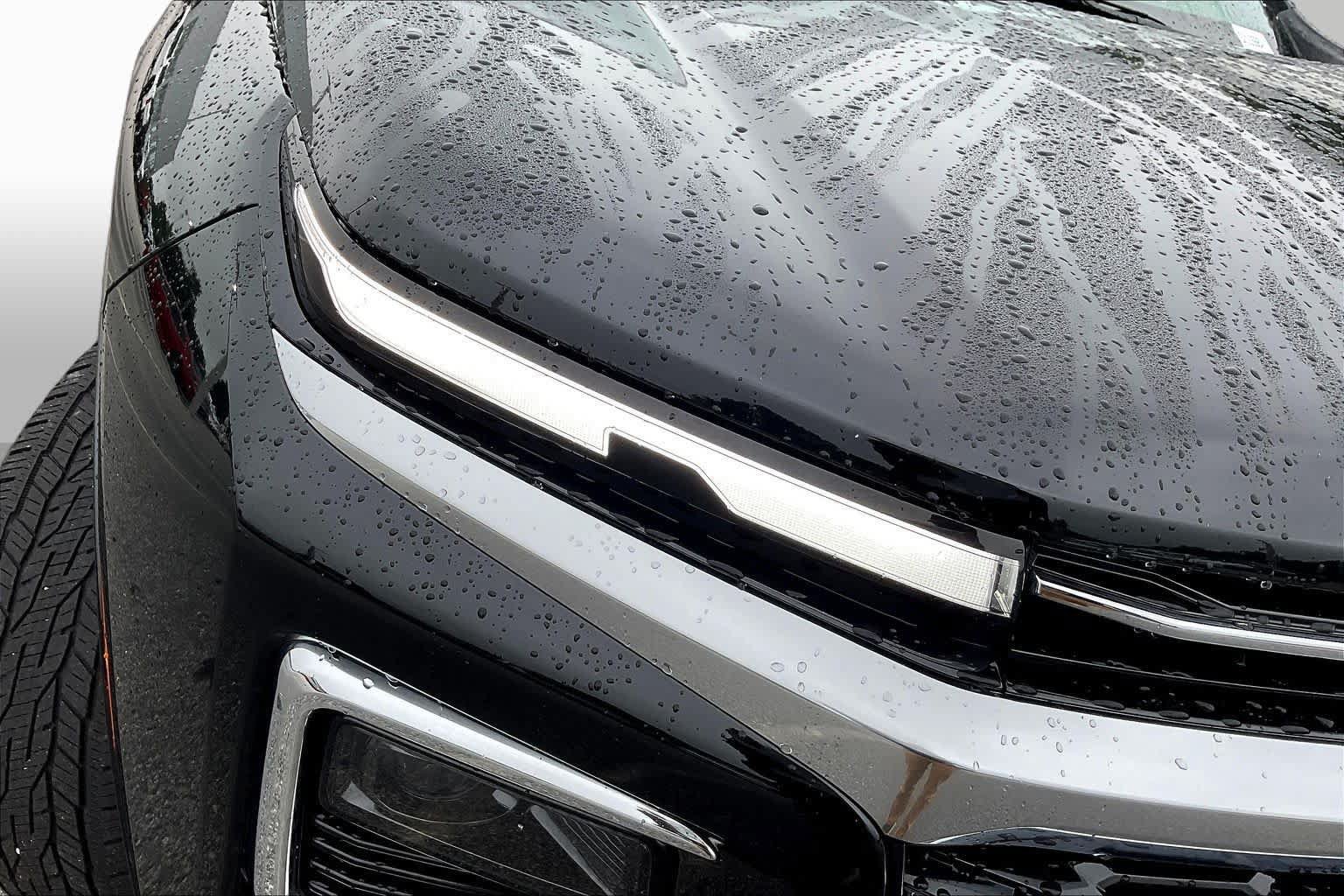 Used 2025 Chevrolet Traverse High Country w/ LPO, Floor Liner Package FWD image 55
