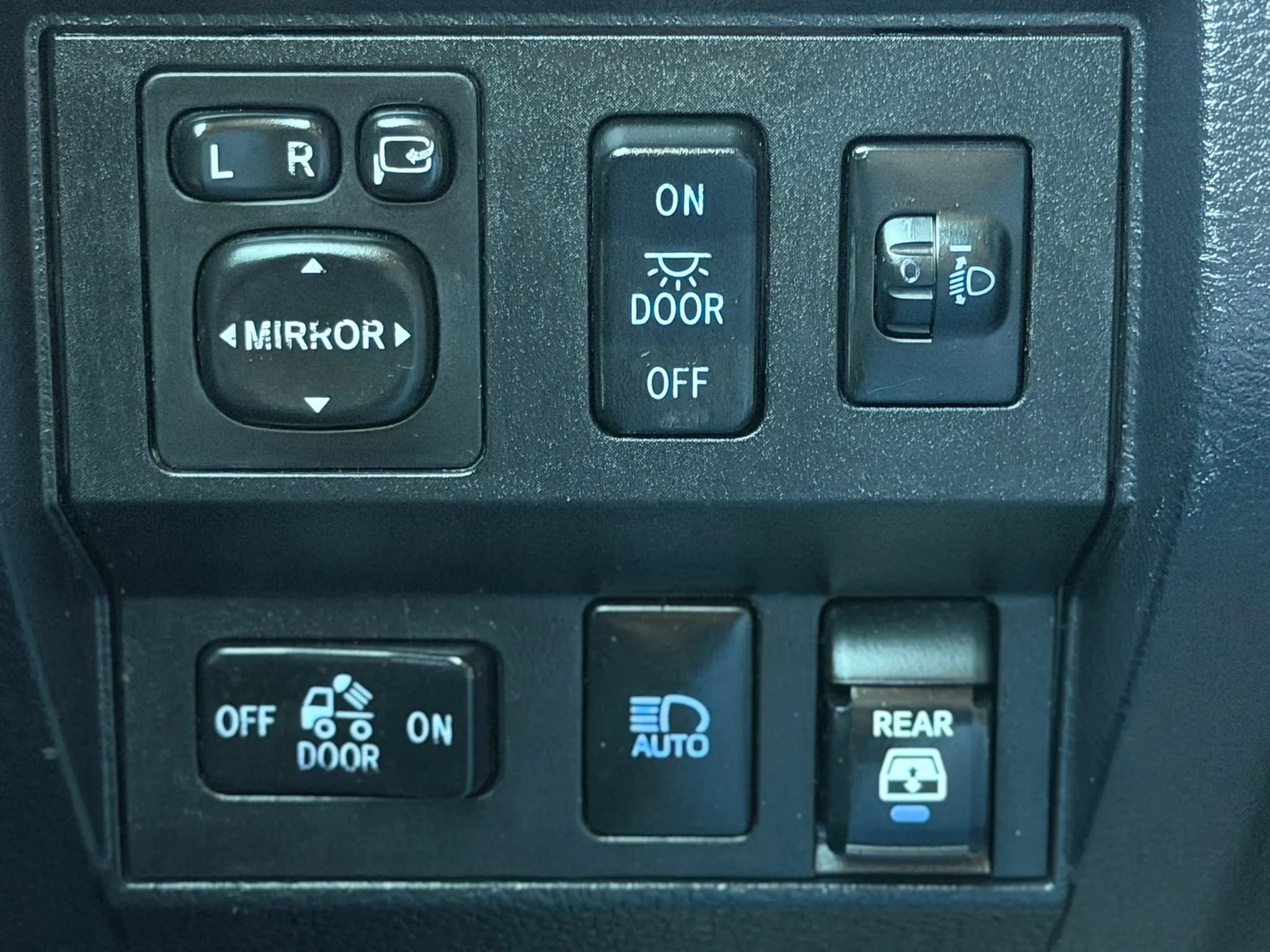 Used 2021 Toyota Tundra 1794 Edition w/ TRD Off-Road Package AWD/4WD image 18