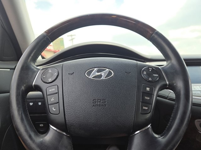 Used 2011 Hyundai Genesis 4.6 RWD image 15