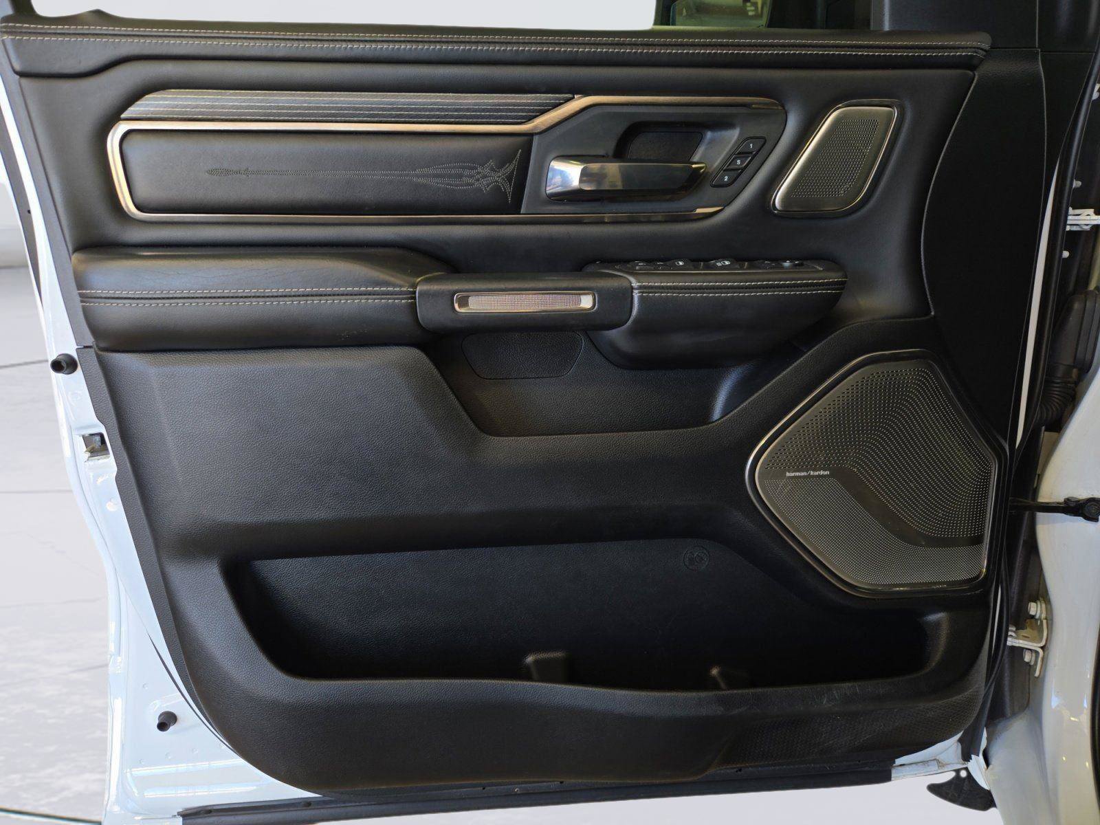 Used 2021 RAM 1500 Limited AWD/4WD image 19