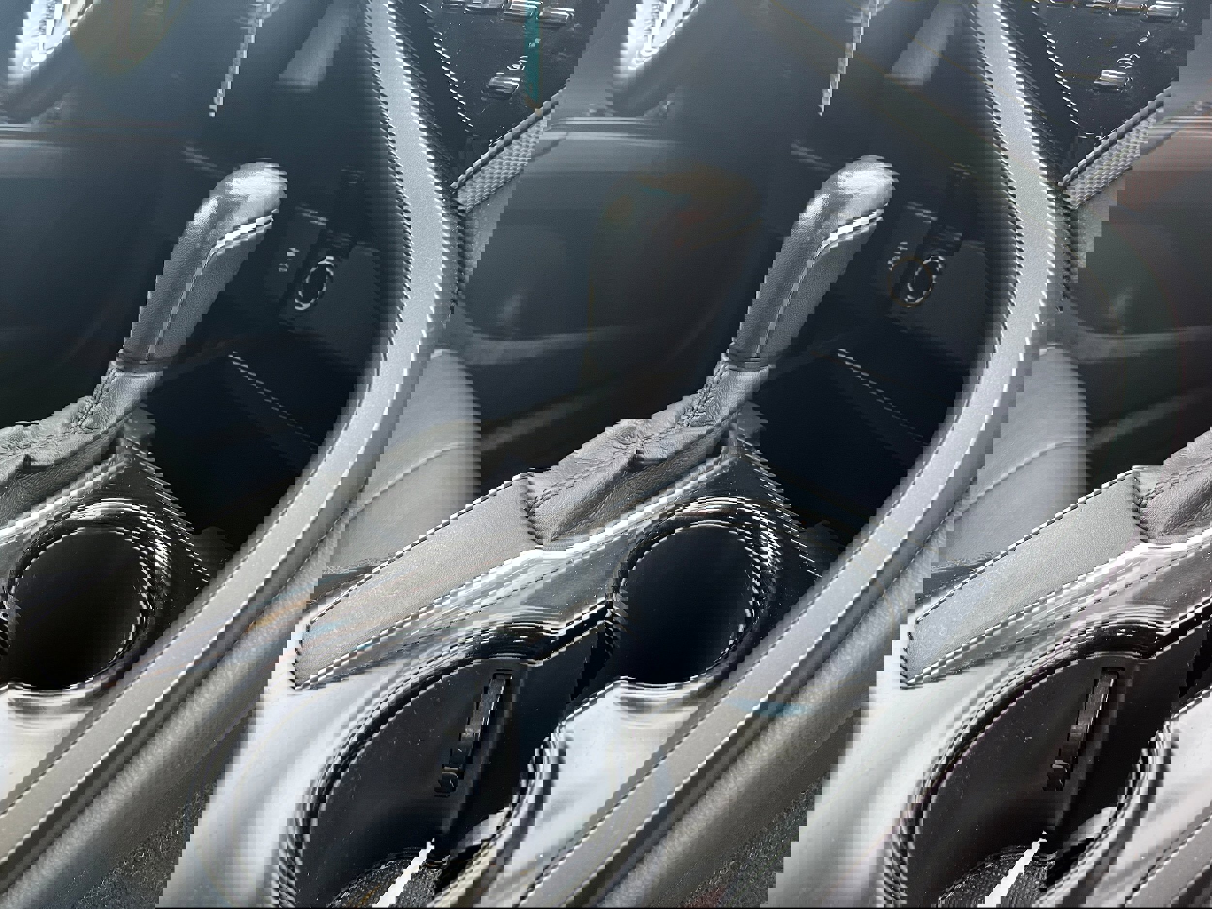 Used 2019 Toyota Camry SE FWD image 11