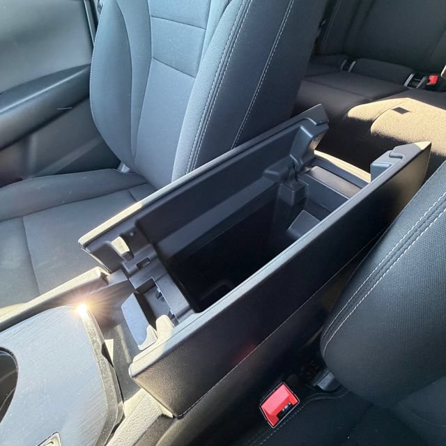 Used 2024 Nissan Rogue S FWD image 15
