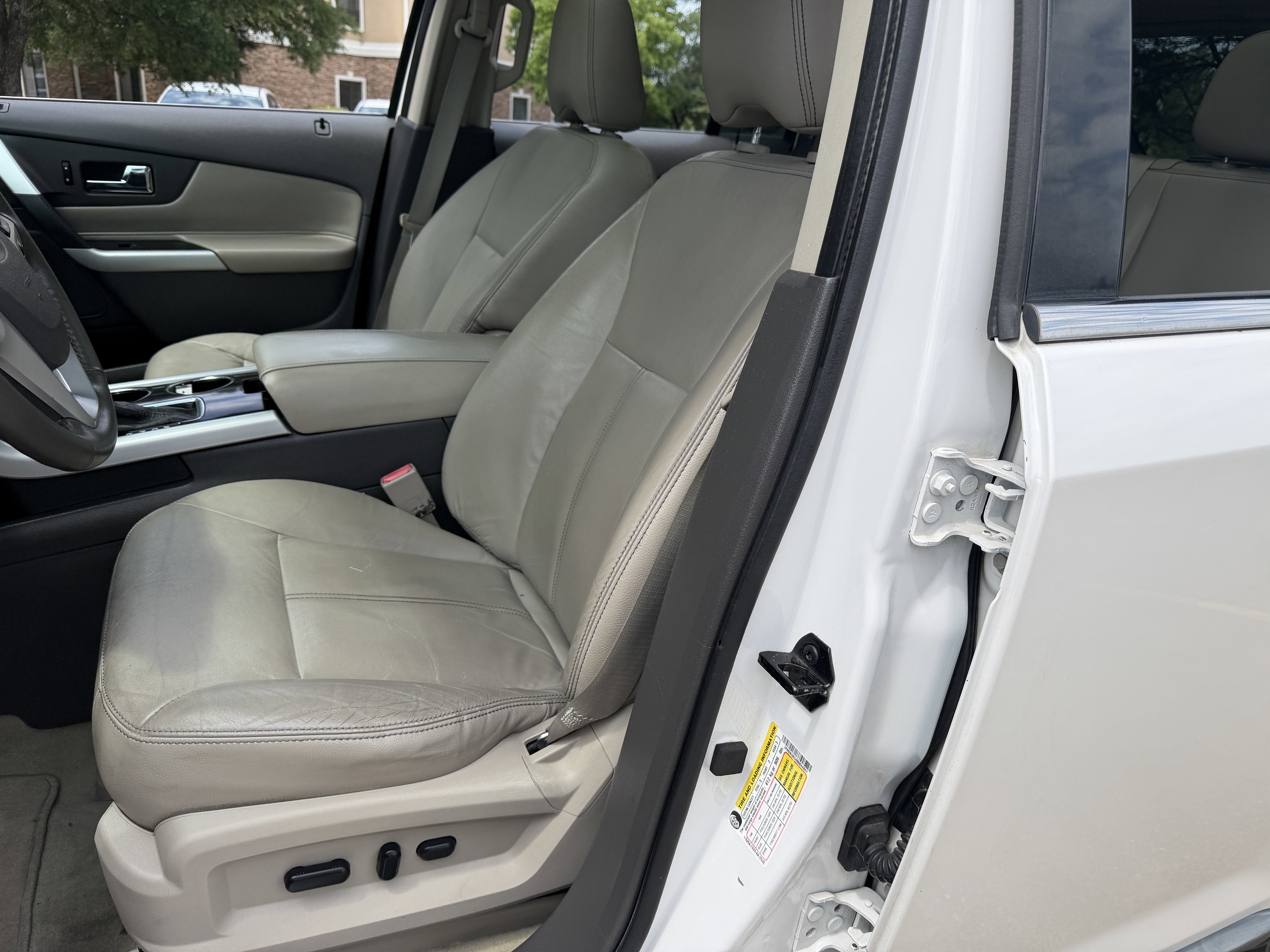 Used 2011 Ford Edge Limited w/ 302A Rapid Spec Order Code AWD/4WD image 21