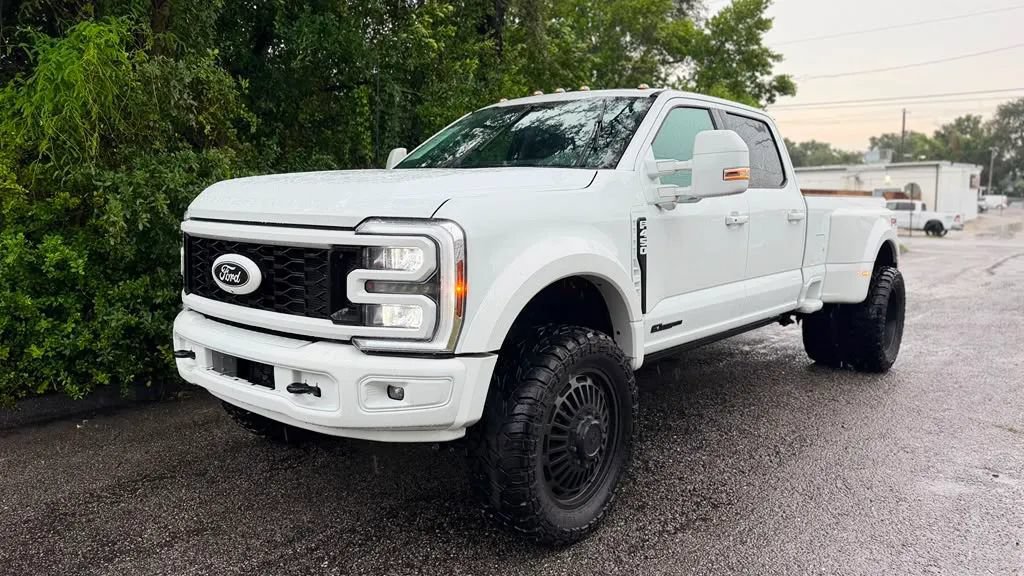 Used 2026 Ford F450 Lariat w/ FX4 Off-Road Package AWD/4WD image 10