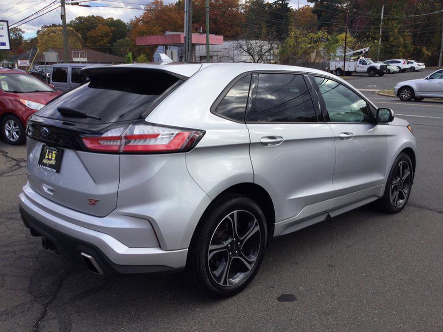 Used 2019 Ford Edge ST w/ Cold Weather Package image 6
