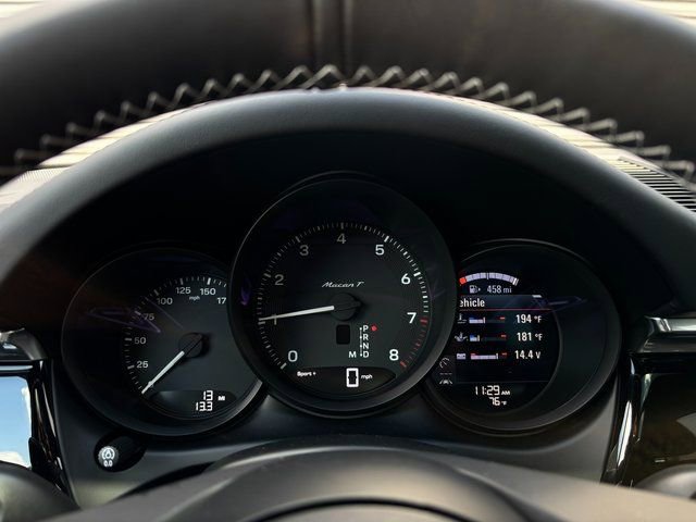 Certified 2026 Porsche Macan Turbo AWD/4WD image 17