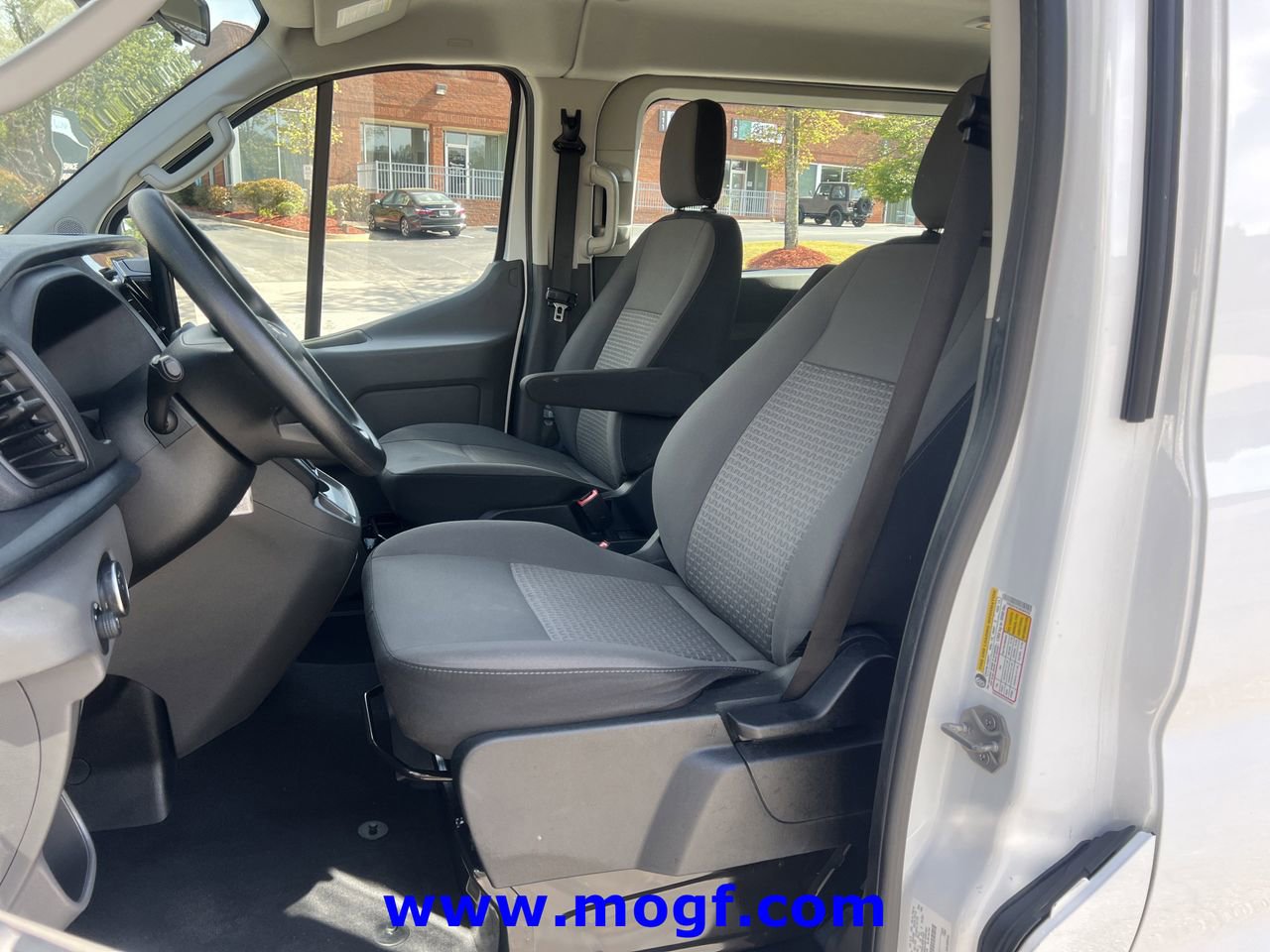 Used 2024 Ford Transit 350 XLT image 17