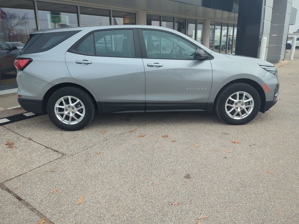 Used 2023 Chevrolet Equinox LS image 8
