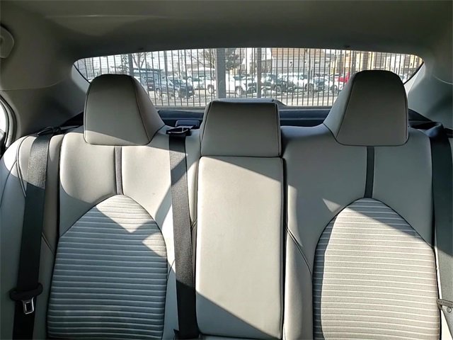 Used 2024 Toyota Camry SE image 21