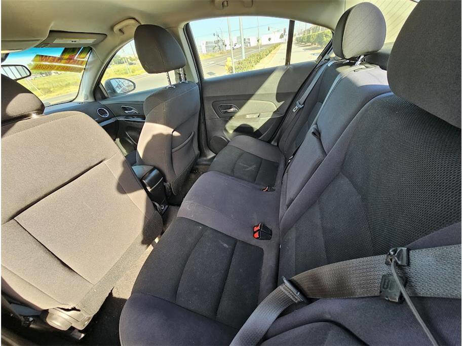 Used 2014 Chevrolet Cruze LT image 15