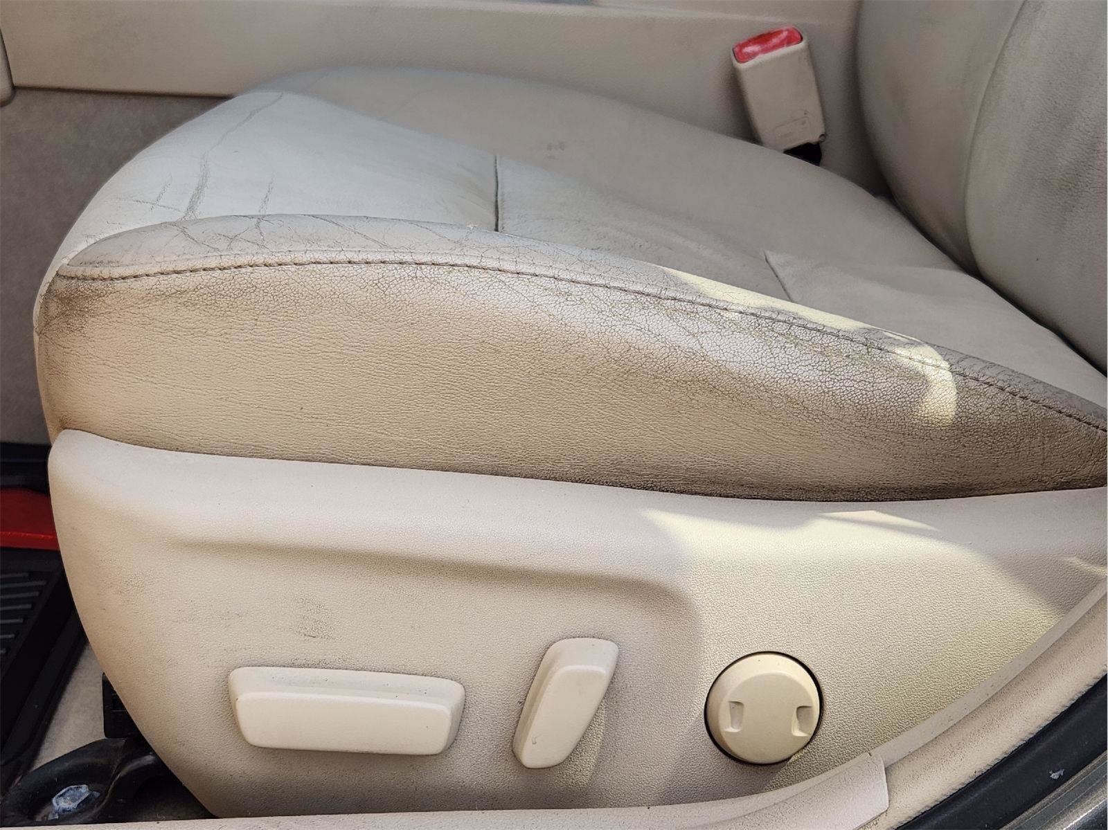 Used 2012 Toyota Camry XLE FWD image 25