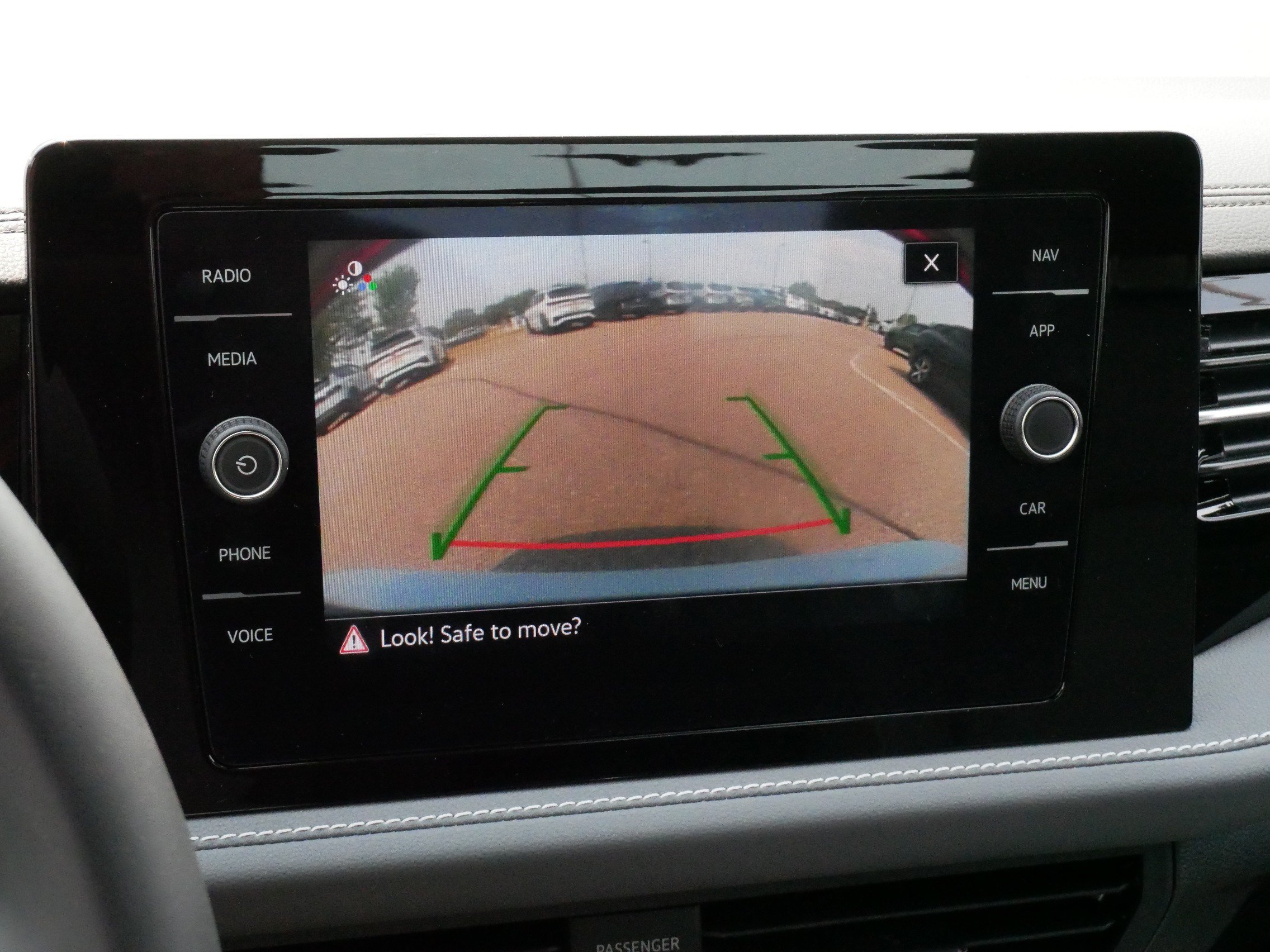 Used 2026 Volkswagen Jetta SEL FWD image 30