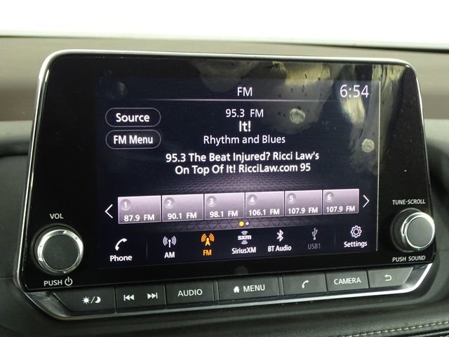 Used 2022 Nissan Rogue SV image 26