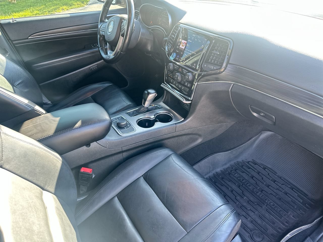 Used 2021 Jeep Grand Cherokee Limited AWD/4WD image 10