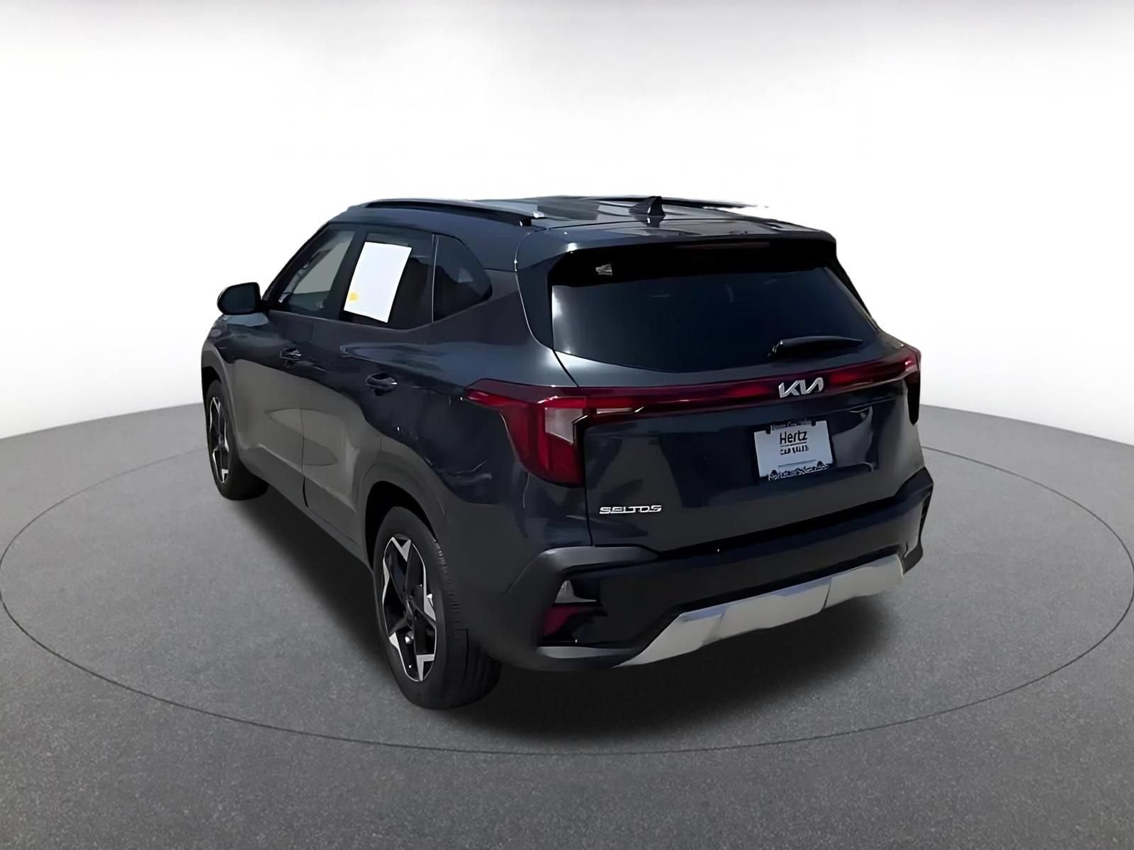 Used 2025 Kia Seltos S FWD image 11