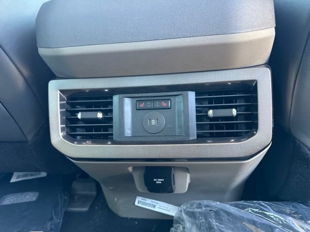 New 2026 Ford F250 Platinum w/ Platinum Plus Package AWD/4WD image 21