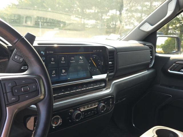 Used 2023 Chevrolet Silverado 1500 LT AWD/4WD image 10