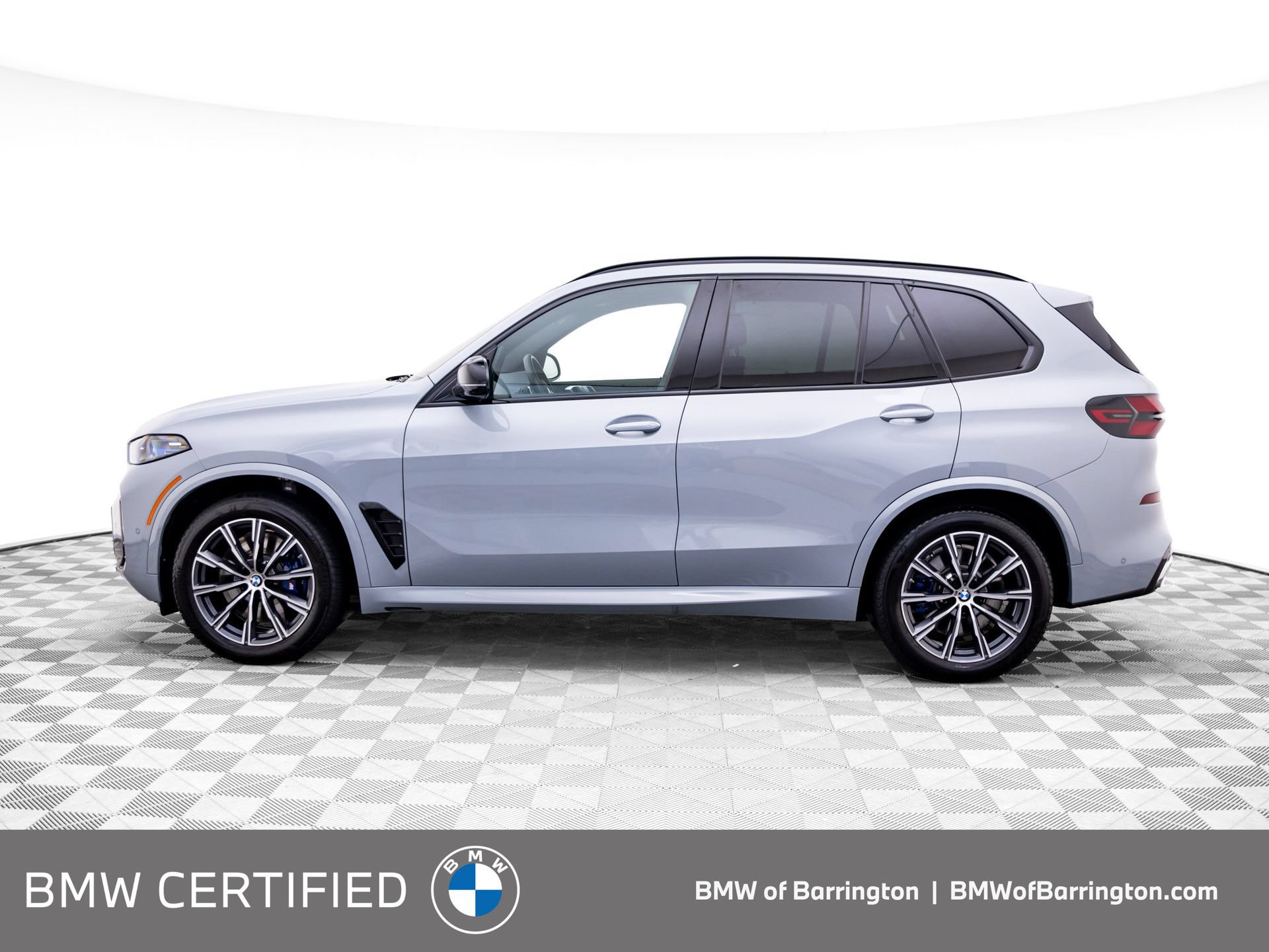 Certified 2026 BMW X5 M60i AWD/4WD image 2