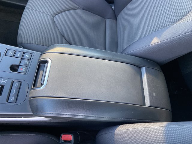Used 2023 Toyota Highlander LE AWD/4WD image 44