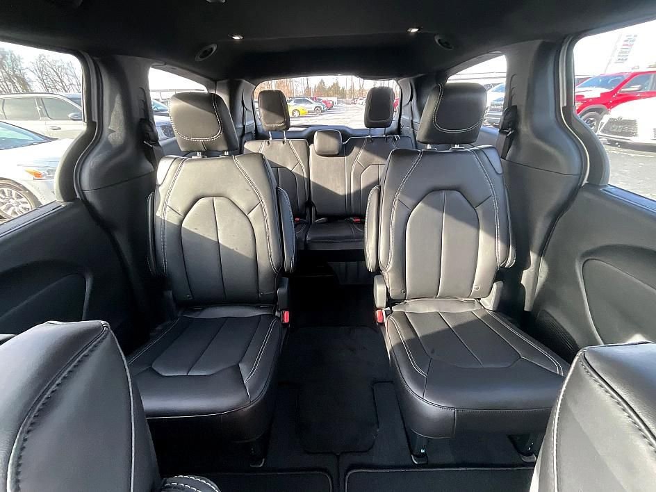 New 2026 Chrysler Pacifica Select image 35
