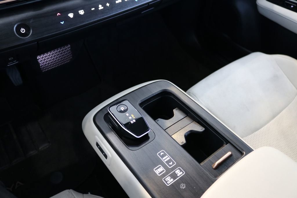Used 2023 Nissan Ariya AWD image 54
