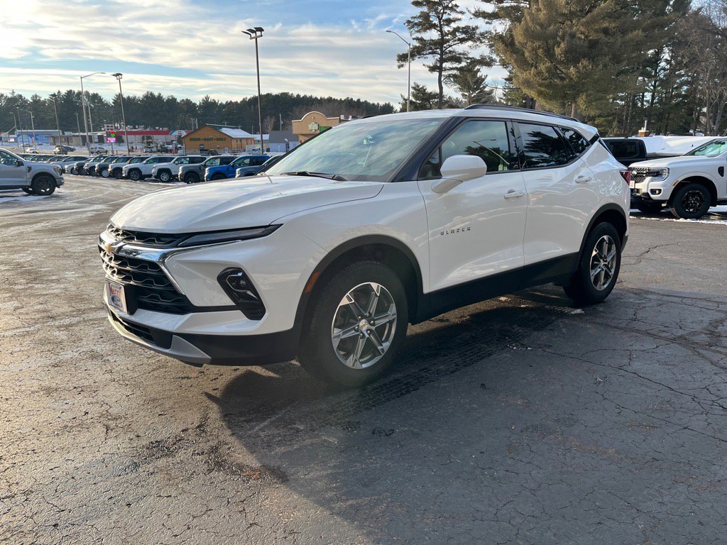 Used 2023 Chevrolet Blazer LT w/ Convenience Package image 3