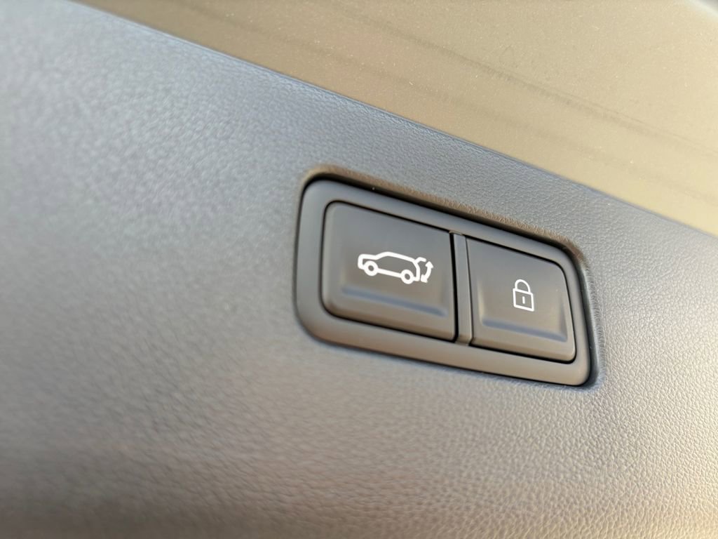 New 2026 Hyundai Ioniq 9 Limited image 12