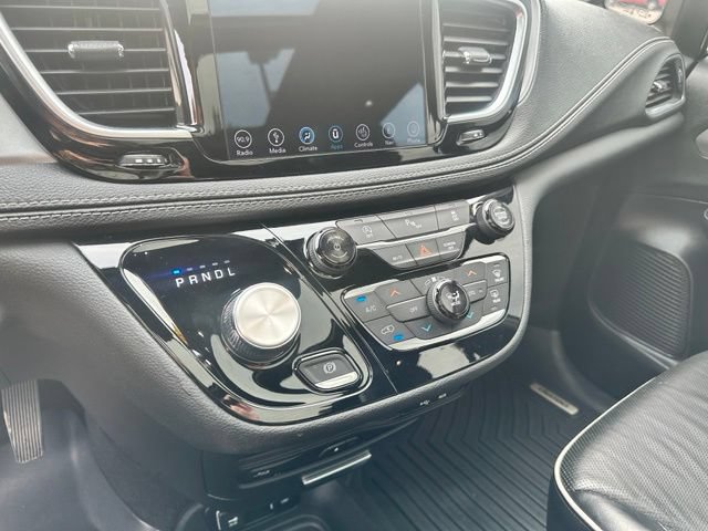 Used 2019 Chrysler Pacifica Limited w/ S Appearance Package FWD image 30