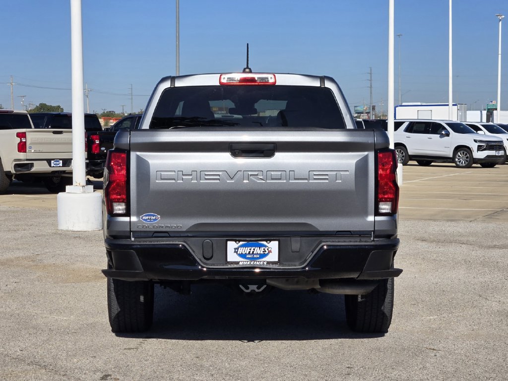 Used 2023 Chevrolet Colorado W/T RWD image 6