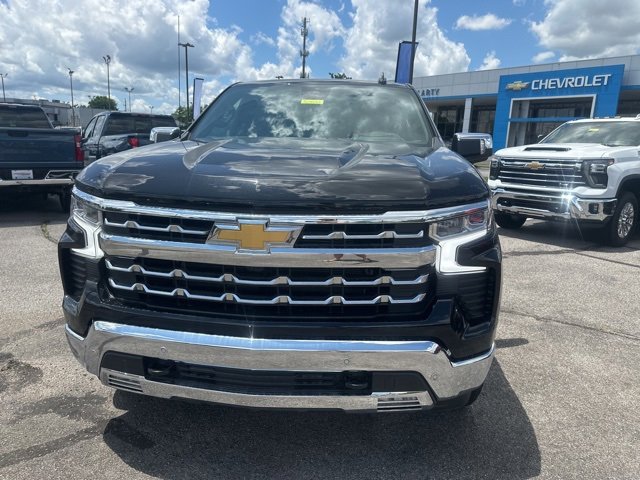 New 2025 Chevrolet Silverado 1500 LTZ w/ Technology Package image 8
