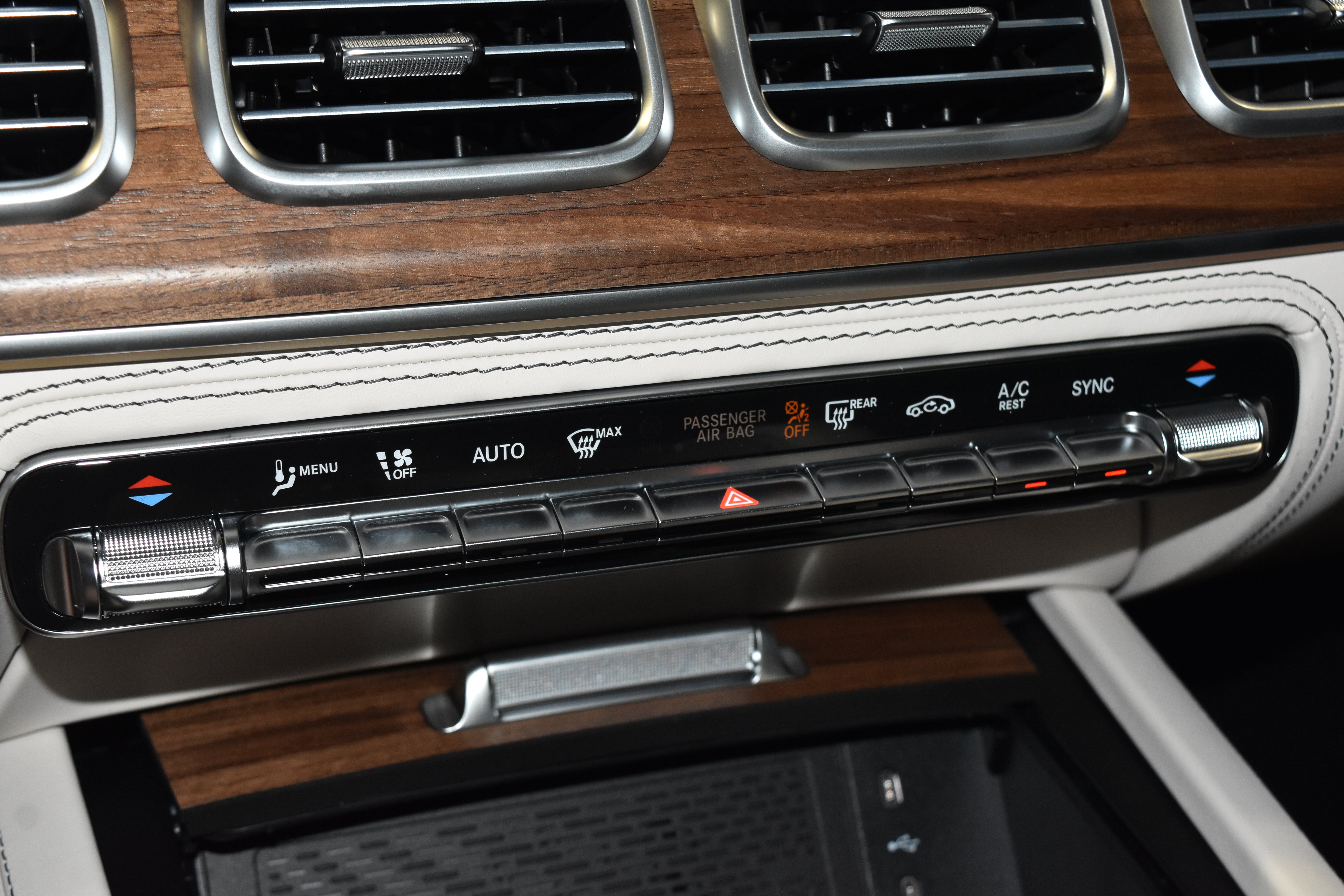 New 2026 Mercedes-Benz GLS 63 AMG 4MATIC image 12
