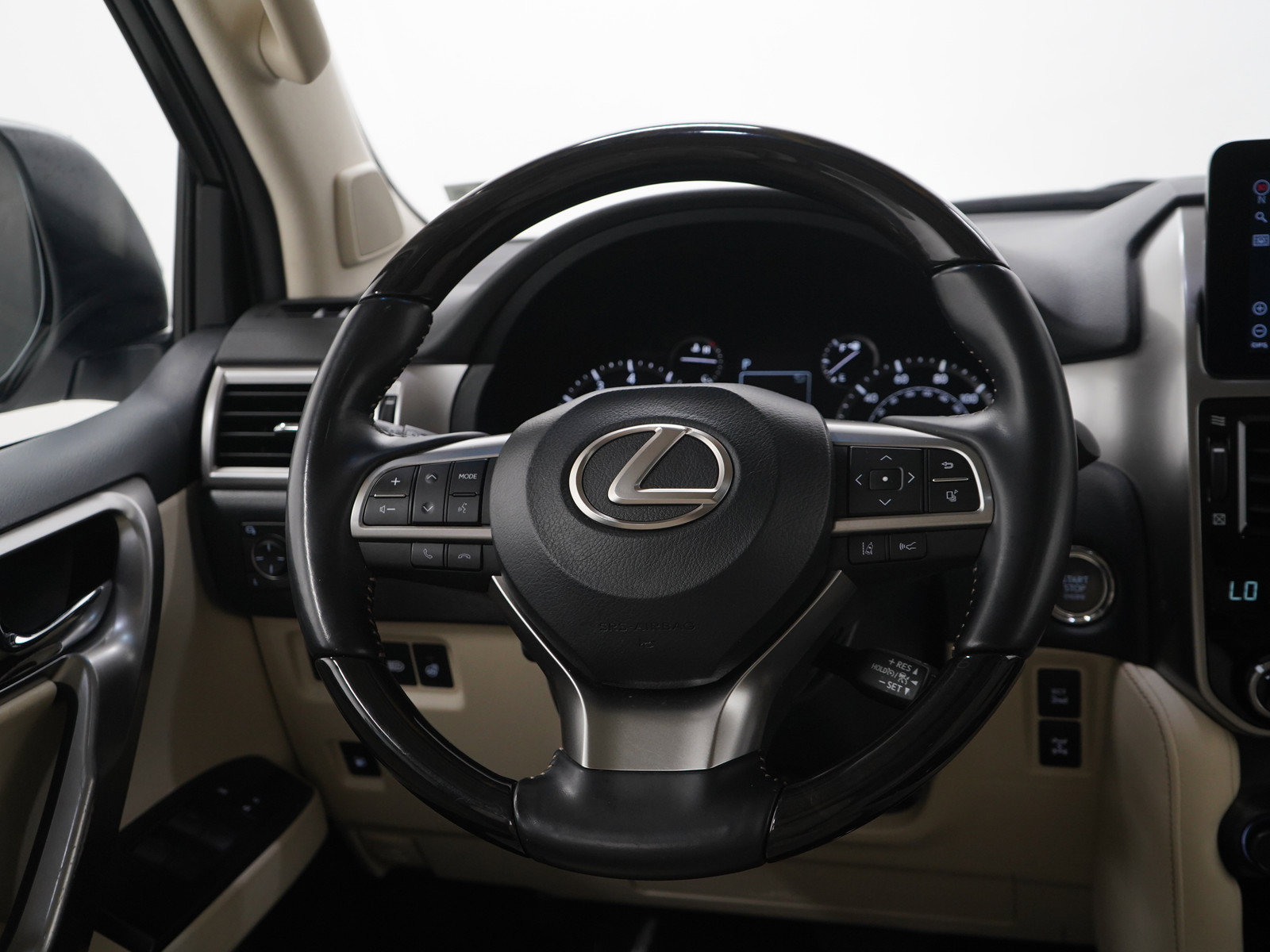Used 2022 Lexus GX 460 Premium w/ Accessory Package AWD/4WD image 17