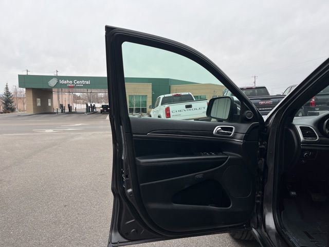 Used 2019 Jeep Grand Cherokee Limited image 24
