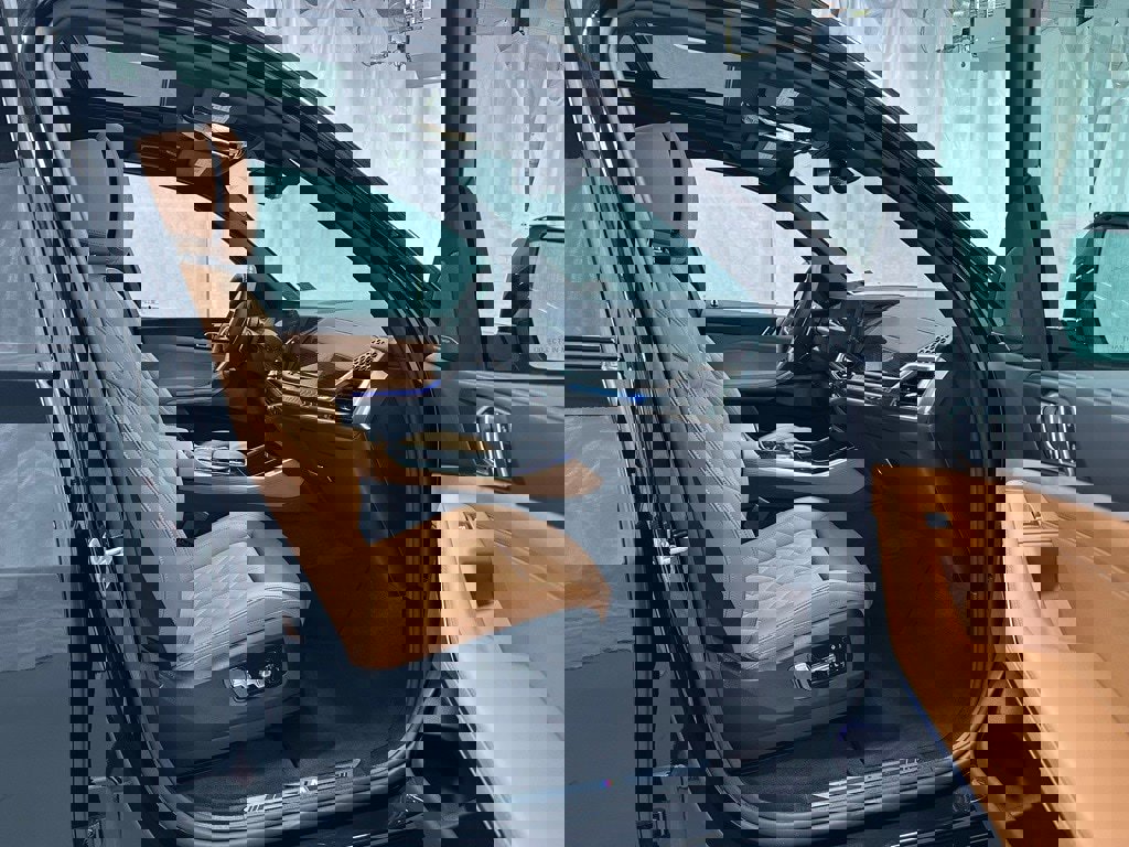 Used 2026 BMW X5 xDrive50e image 56