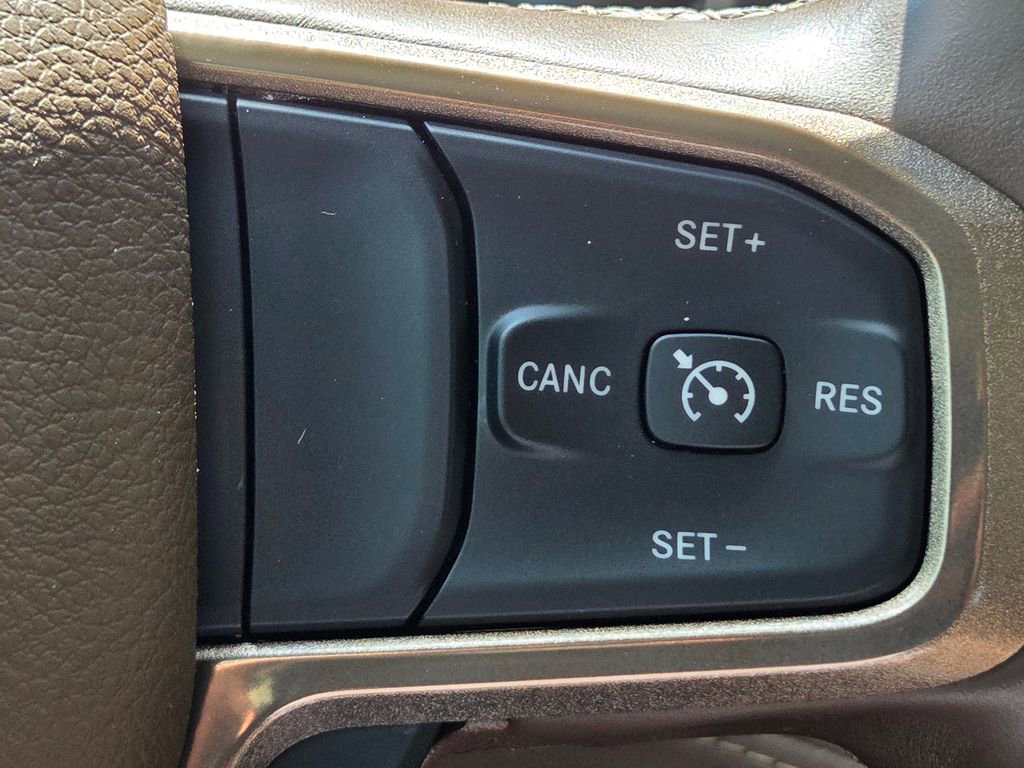 Used 2024 RAM 3500 Limited w/ Towing Technology Group image 22