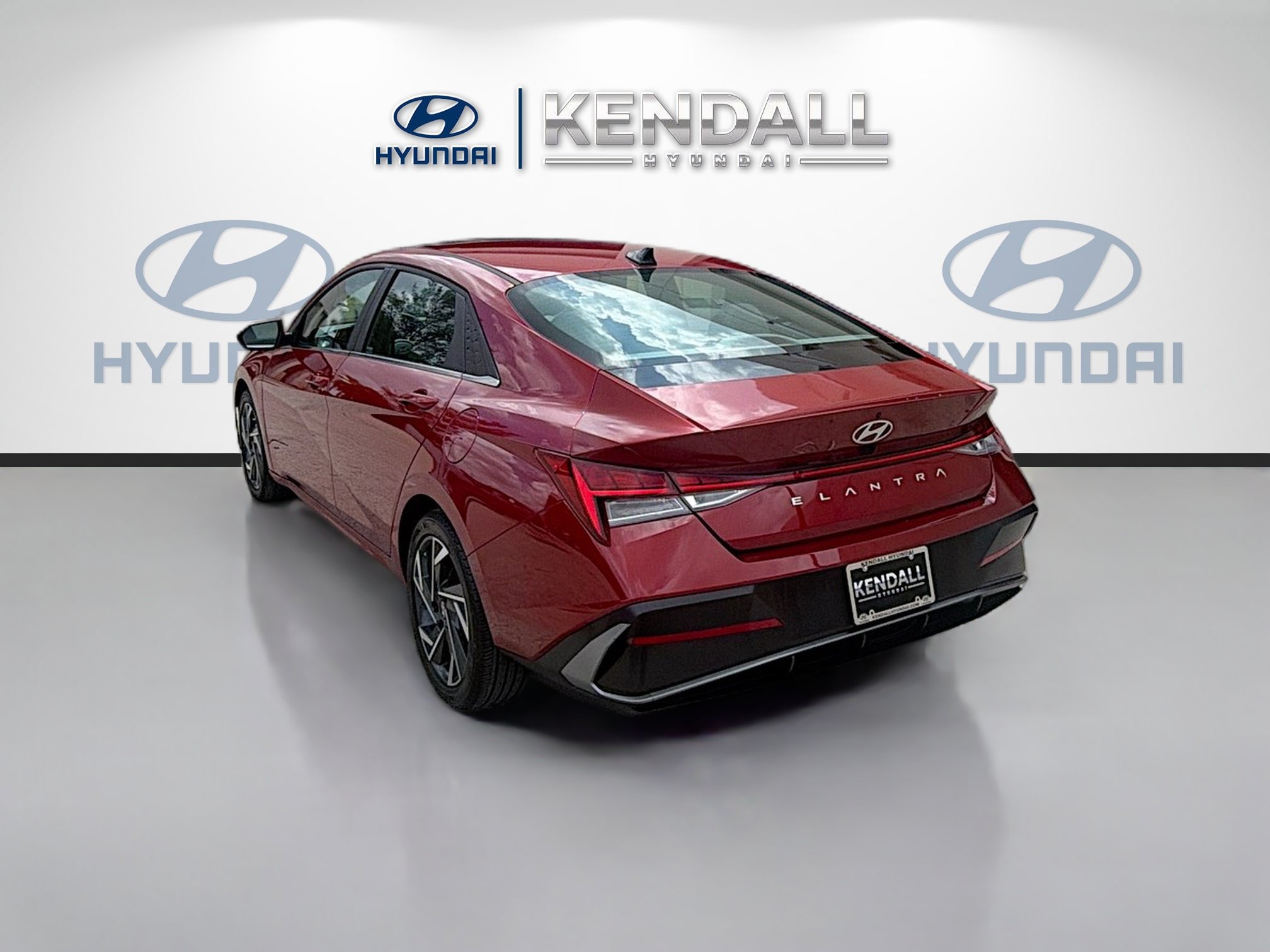 Used 2024 Hyundai Elantra SEL w/ Convenience Package FWD image 4