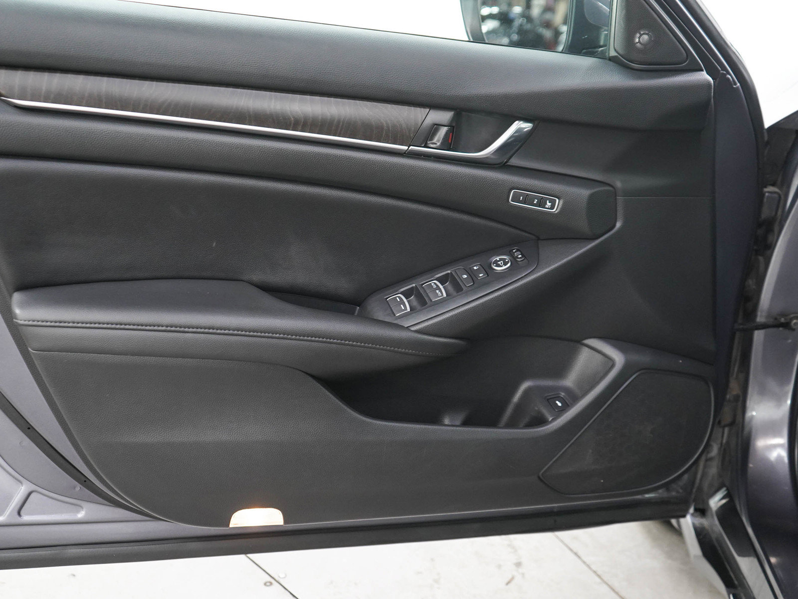 Used 2019 Honda Accord EX-L image 17