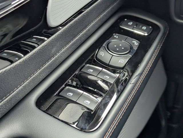 New 2025 Lincoln Aviator Reserve w/ Luxury Package image 20