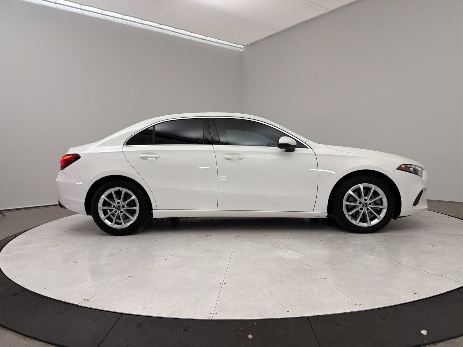 Used 2019 Mercedes-Benz A 220 image 28