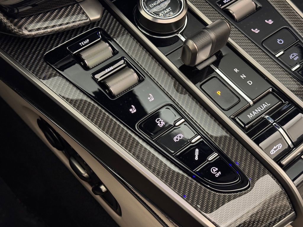 New 2026 Aston Martin Vanquish Convertible image 32