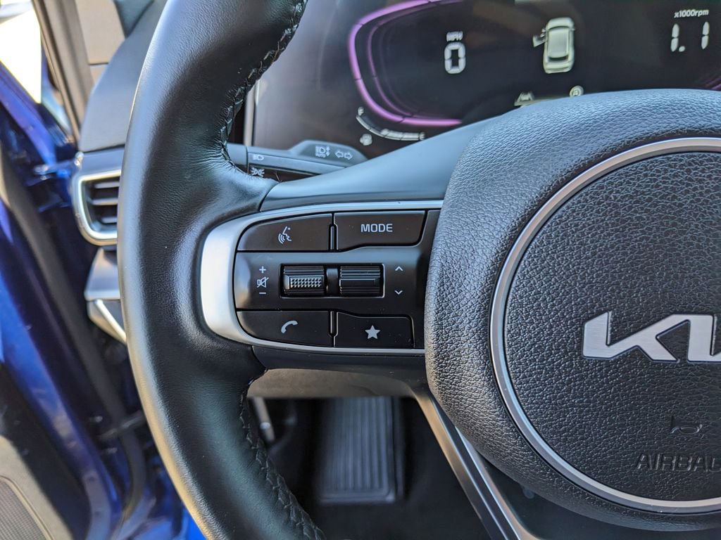 Certified 2025 Kia Sportage EX image 32