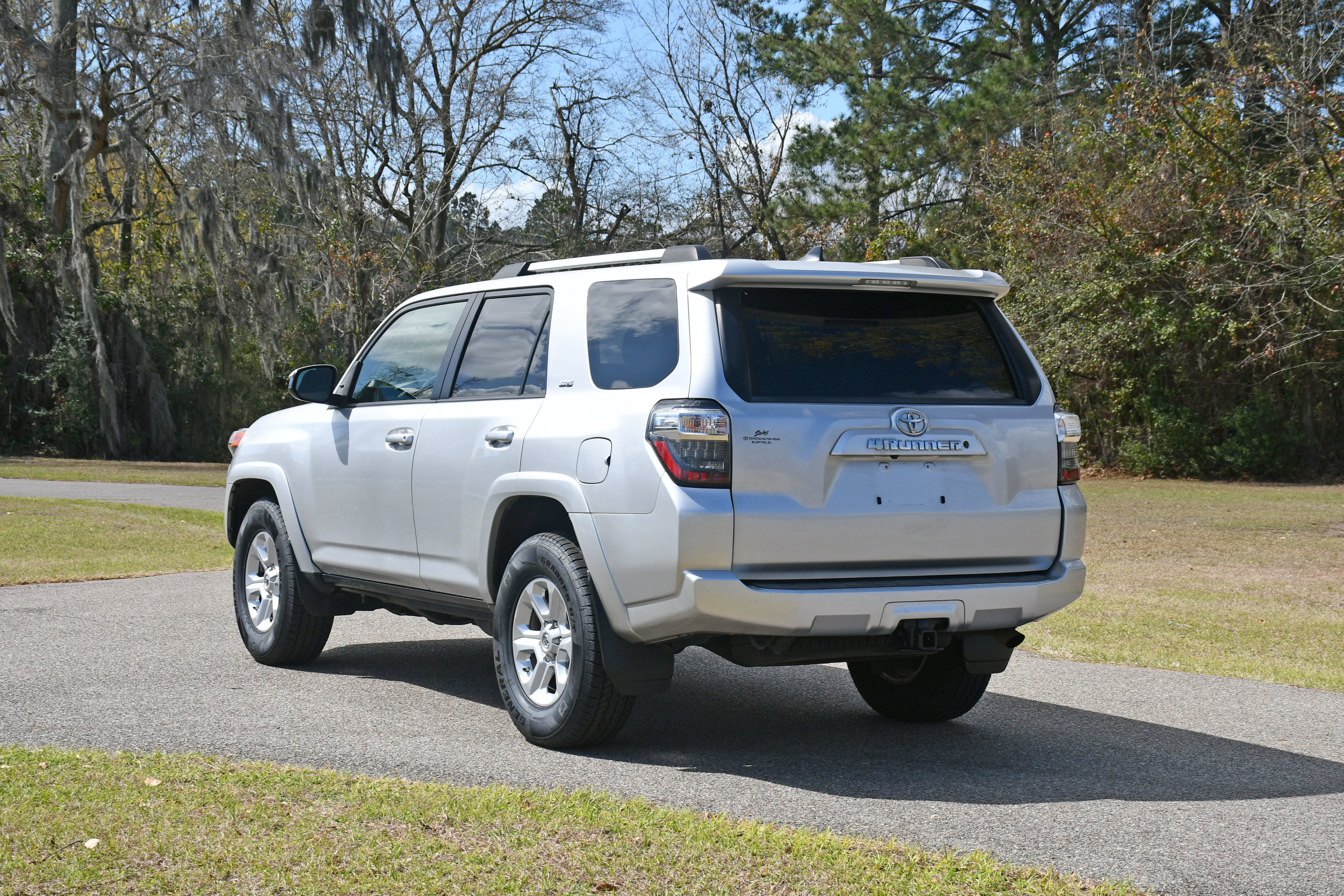 Used 2021 Toyota 4Runner SR5 image 3