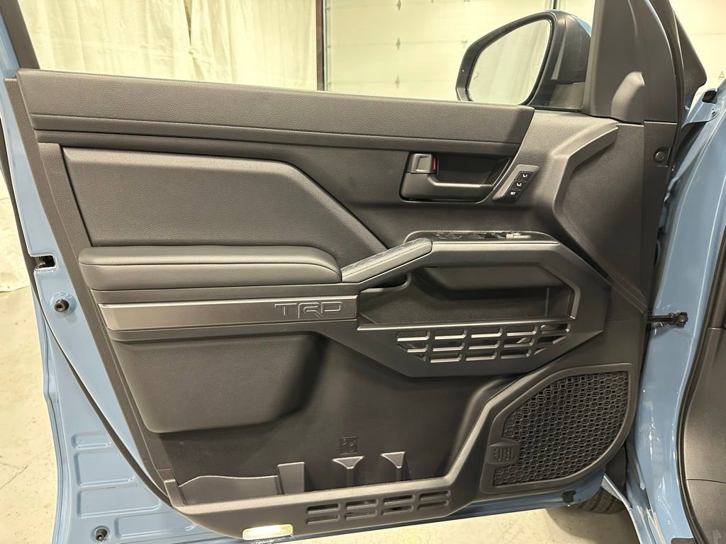 Used 2025 Toyota 4Runner TRD Sport Premium w/ Tow Technology Package image 8