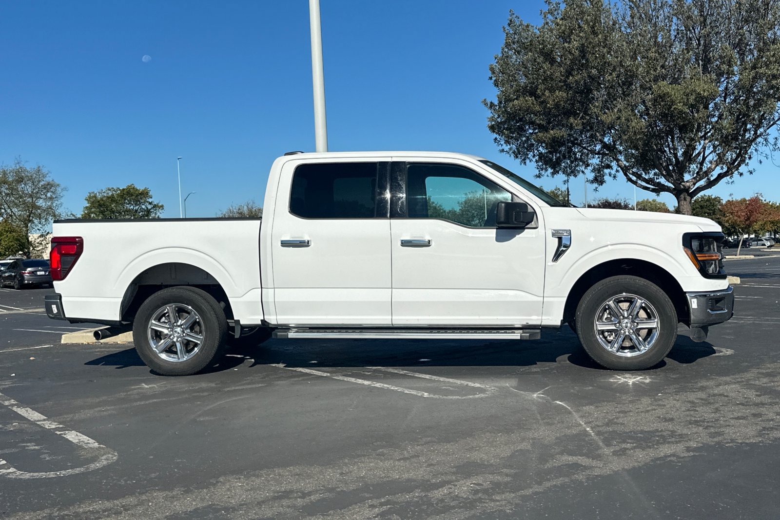 Used 2025 Ford F150 XLT w/ Equipment Group 301A Standard RWD image 3