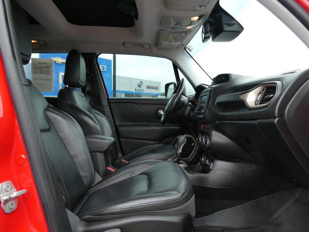 Used 2016 Jeep Renegade Limited AWD/4WD image 13