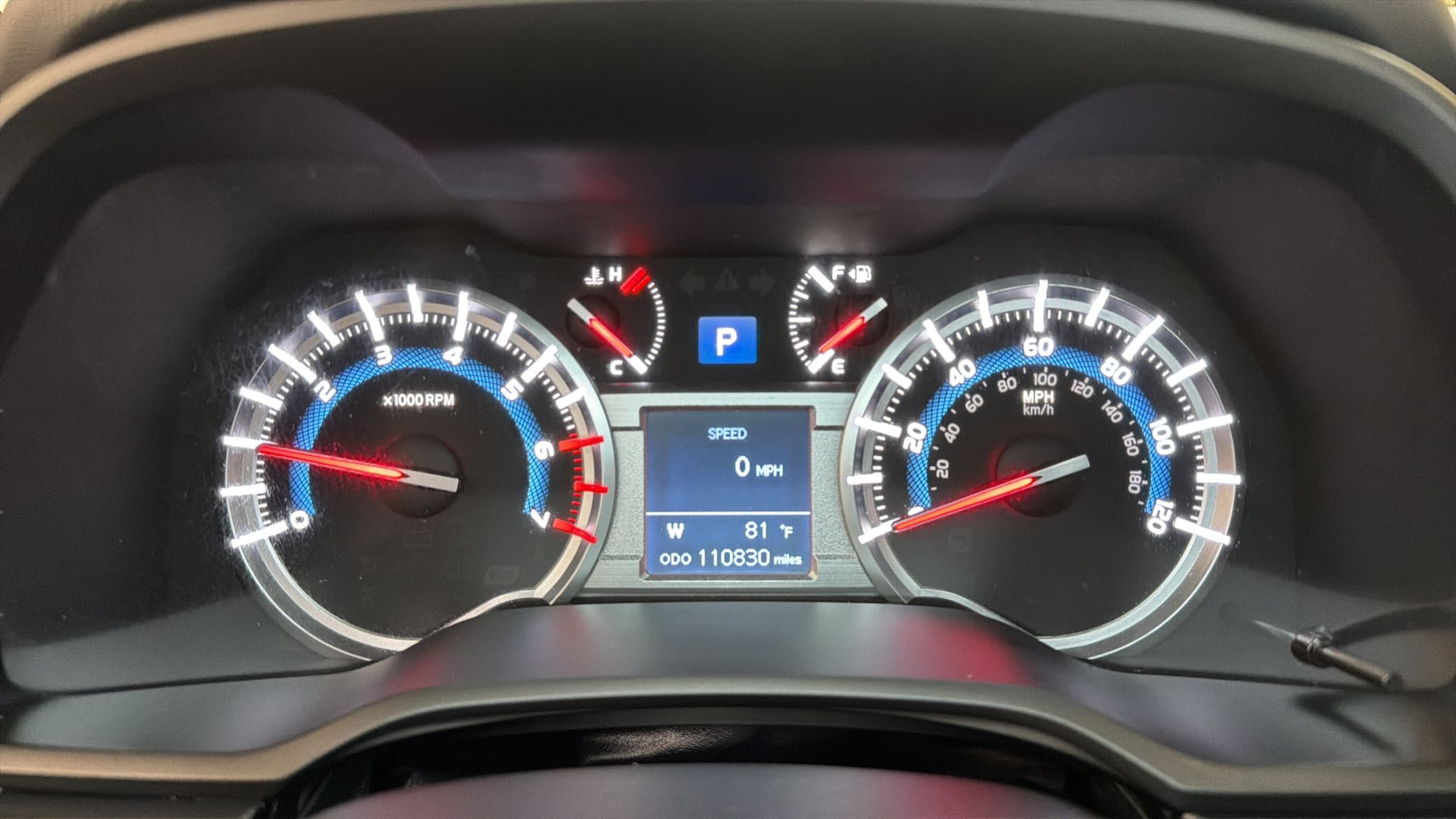 Used 2018 Toyota 4Runner SR5 AWD/4WD image 28