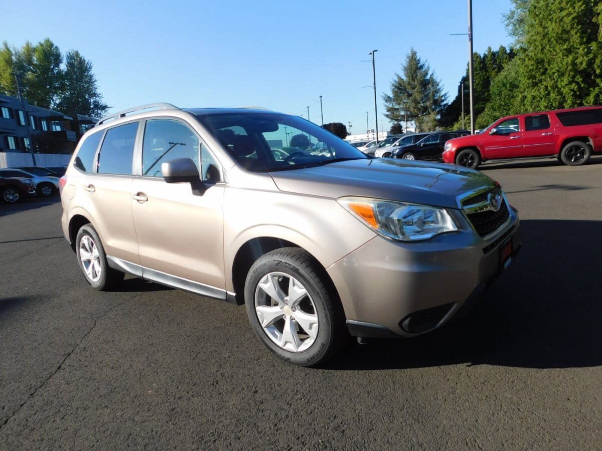 Used 2016 Subaru Forester 2.5i Premium w/ Popular Package #2 AWD/4WD image 1