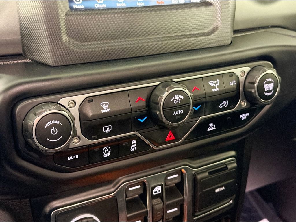 Used 2021 Jeep Wrangler Unlimited Sahara image 15