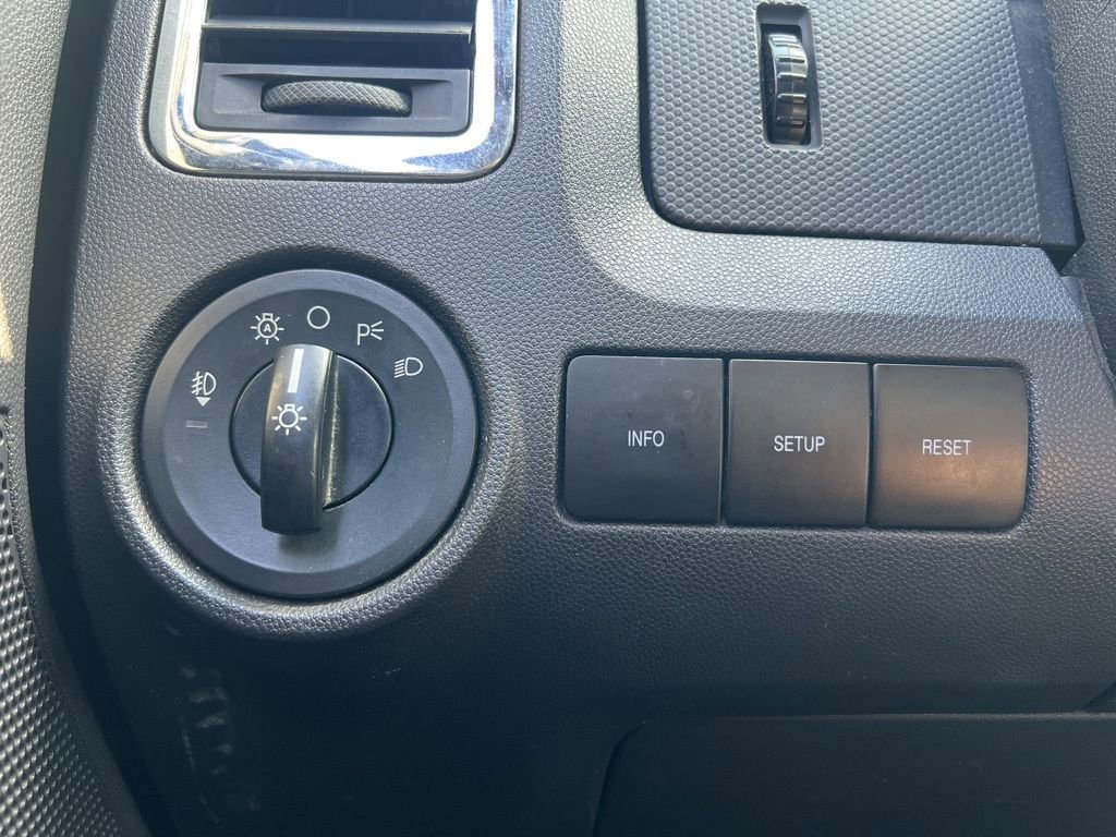 Used 2009 Ford Escape Limited AWD/4WD image 15